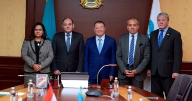 وزير الصناعة: فرص كبيرة للتعاون بمجال الصناعات الدوائية والتعدينية مع كازخستان