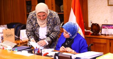 هبة ذات الـ24 عامًا تتقلد منصب وزيرة التضامن الاجتماعى لمدة يوم