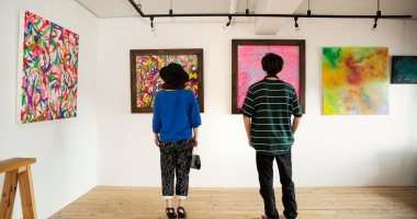 دراسة أمريكية تكشف تأثير اللوحات الفنية في مكان العمل