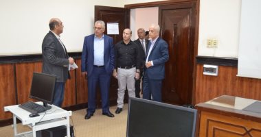 وزير المياه الفلسطينى يزور المركز الإقليمى للتدريب بوزارة الرى
