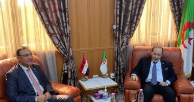 السفير المصري في الجزائر يلتقي وزير التربية الوطنية الجزائري