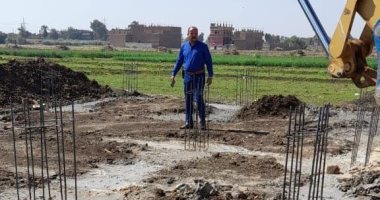 إزالة 33 حالة تعد على أراضى زراعية وحماية النيل بمركز منفلوط فى أسيوط