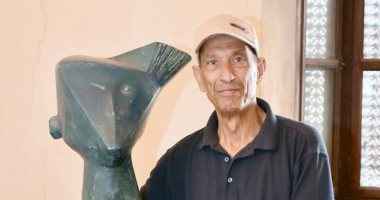 "60 عامًا من الفن" معرض يحتفل بتجربة الفنان أحمد عبدالعزيز بمركز الجزيرة