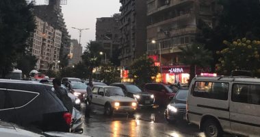 تكدس مرورى بمحاور القاهرة والجيزة بسبب الأمطار