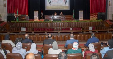 جامعة القاهرة تنظم جلسة حول اقتصاد المعرفة بحضور الخشت