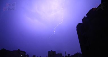 برق ورعد في سماء القاهرة الكبرى (صور)