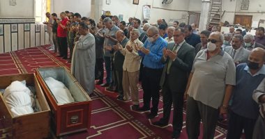 تشييع جثمان الدكتور محمود علم الدين من مسجد أبو المكارم.. صور