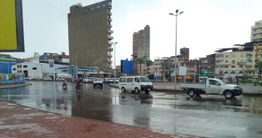 أمطار غزيرة تضرب محافظة دمياط.. واستعدادات مكثفة لاستقبال نوات المطر