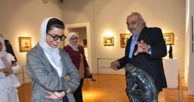 قطاع الفنون التشكيلية يستقبل وزيرة الثقافة والشباب الإماراتية نورة الكعبى