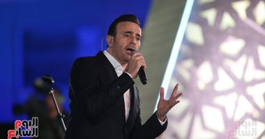 صابر الرباعى يبدأ حفله بمهرجان الموسيقى العربية بأغنية "ما تخافش منى"..صور