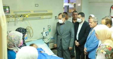 محافظ كفر الشيخ يطمئن على مصابي حادثين ويوجه بتقديم الخدمات الطبية لهم