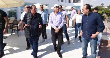 رئيس الوزراء يتفقد عددا من المشروعات الفندقية بشرم الشيخ استعدادا لـCOP27
