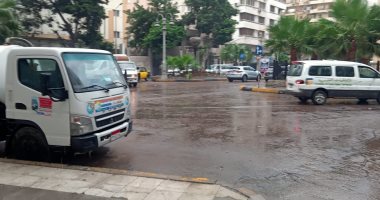 أمطار خفيفة ومتوسطة تضرب مناطق متفرقة من الإسكندرية.. صور