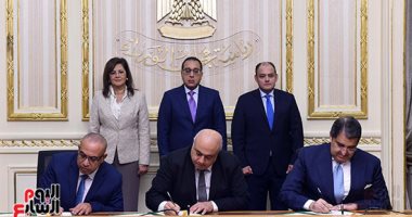 رئيس الوزراء يشهد توقيع بروتوكول لإنشاء وإدارة "منصة مصر الصناعية الرقمية"