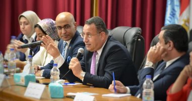 رئيس جامعة الإسكندرية يشهد فعاليات الندوة التثقيفية بالتعاون مع تنسيقية الأحزاب