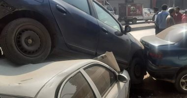 إصابة 4 أشخاص فى حادث تصادم 5 سيارات بشارع غمرة فى القاهرة.. صور