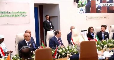 الرئيس السيسي: مصر نفذت مشروعات طموحة في مجال النقل النظيف