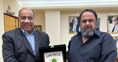 تفاصيل اجتماع محمد مصيلحى ورئيس نادى أولمبياكوس باليونان