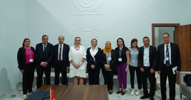 وزيرة البيئة توقع برنامجا لتعزيز التعاون بين مصر وتونس فى حماية البيئة