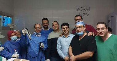 فريق طبى بمستشفى شبين الكوم التعليمى ينجح فى استخراج موبايل من معدة مريض