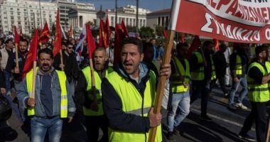 عمال القطاع العام اليونانى يضربون عن العمل احتجاجا على تغييرات قانون العمل