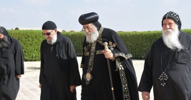 البابا تواضروس يزور دير أبو مقار ويعقد جلسة روحية مع الآباء الرهبان.. صور