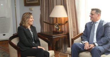 وزيرة الثقافة تلتقى طارق رضوان لبحث إنشاء وحدة حقوق الإنسان بالوزارة