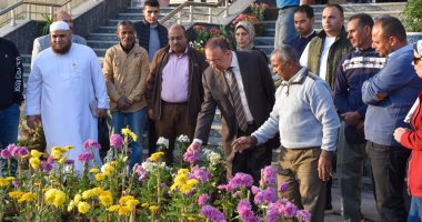 محافظ الإسكندرية يتفقد معرض الخريف للنباتات 