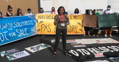 نشطاء يتظاهرون بقمة المناخ لحماية الغابات والتربة والأنهار.. صور وفيديو