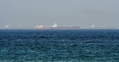 أسوشيتد برس: استهداف ناقلة نفط بطائرة مسيرة قبالة سواحل عمان