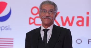 سيد رجب وأحمد صيام ويسرا اللوزى أول الحاضرين على السجادة الحمراء لفيلم "ب 19".. صور