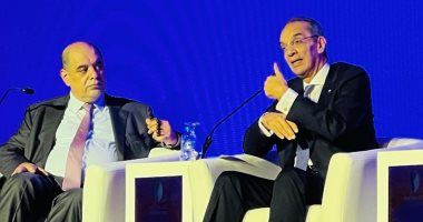 وزير الاتصالات: أكثر من 90% من حركة البيانات بين الشرق والغرب تمر عبر مصر