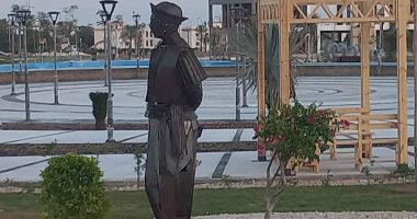 تمثال قمة المناخ.. كواليس نحت وتصميم مجسم صياد بورسعيد بنصف طن من الحديد الخردة