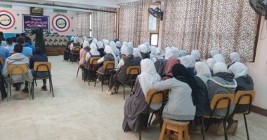 "القومى للمرأة" ينظم 27 جلسة لتوعية 1350 مواطنا فى قرى حياة كريمة بأسوان