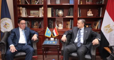 وزير السياحة والآثار يلتقي سفير كازاخستان بالقاهرة لبحث تعزيز التعاون المشترك