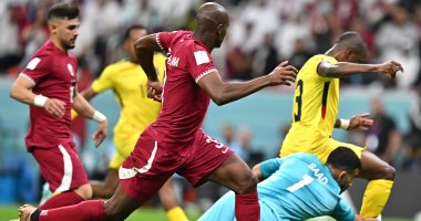 قطر تواجه السنغال في لقاء الفرصة الأخيرة بكأس العالم 2022