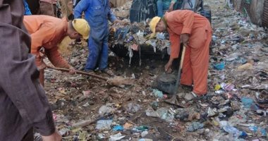 حملة نظافة ورفع للقمامة والمخلفات بطريق ترعة نجع حمادى وشوارع حى غرب سوهاج