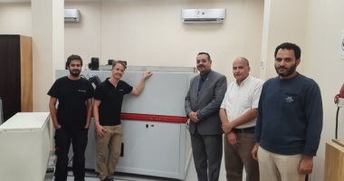 جامعة أسوان تعتمد أول معمل لاختبارات الخلايا الشمسية وتزوده بأحدث جهاز