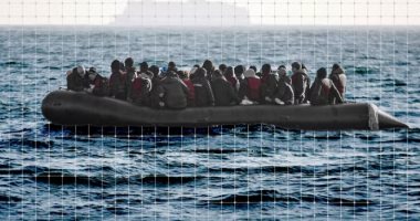 البحرية المغربية تنقذ 167 شخصا أثناء محاولتهم الهجرة بطريقة غير شرعية