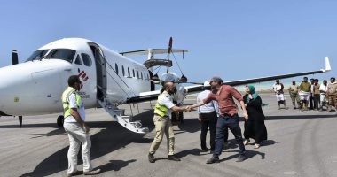 اليمن: هبوط أول رحلة جوية فى مطار المخا بتعز