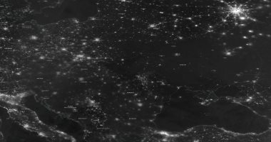 بقعة مظلمة على الكرة الأرضية.. "ناسا" تنشر صورا لأوكرانيا من الفضاء خلال الليل