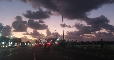 أمطار خفيفة ومتوسطة على محور المحمودية بالإسكندرية ..صور
