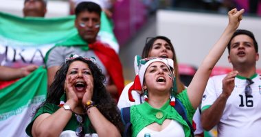 كأس العالم 2022.. الجنس الناعم يزين مدرجات ايران في مواجهة ويلز  "صور"