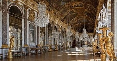 إخماد حريق اندلع في قصر فرساي أحد أهم المعالم الأثرية بفرنسا
