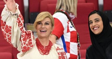 رئيسة كرواتيا السابقة تدعم منتخب بلادها بعد فوزه على كندا فى كأس العالم