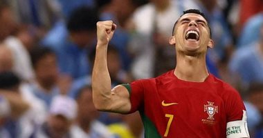 كريستيانو رونالدو ينفرد بلقب عميد لاعبي العالم رسميا مع منتخب البرتغال
