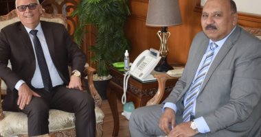 محافظ بورسعيد يستقبل رئيس شركة مياه الشرب والصرف الصحى بمدن القناة