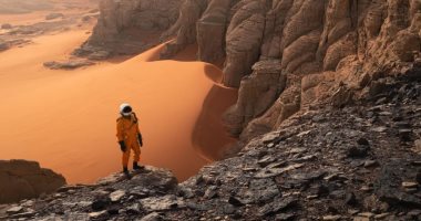 مصور أمريكى يحاكى أجواء المريخ في صحراء الجزائر بفوتوسيشن للطبيعة الخلابة
