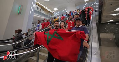 احتفالات صاخبة لجماهير المغرب بعد التأهل لدور الـ 16 فى كأس العالم.. صور