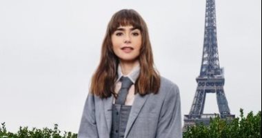 ليلى كولينز تروج للجزء الثالث من Emily in Paris بجلسة تصوير أمام برج إيفل.. فيديو